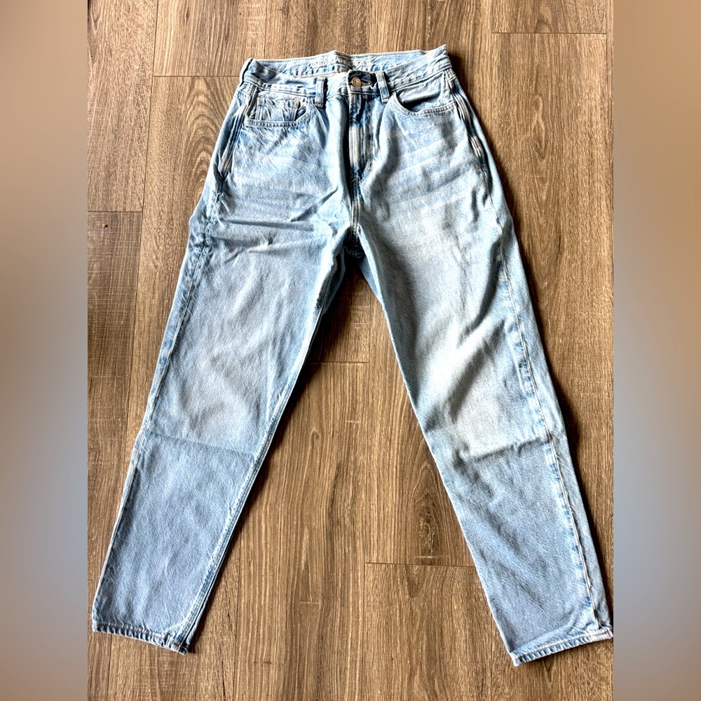 AE Mom Jean
